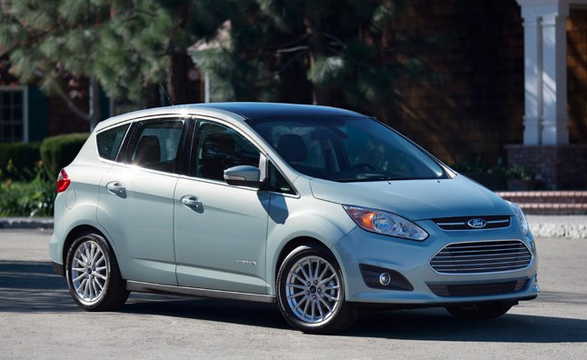 „Ford“ sustabdo tam tikrų „C-Max“ ir „Focus“ modelių pardavimą