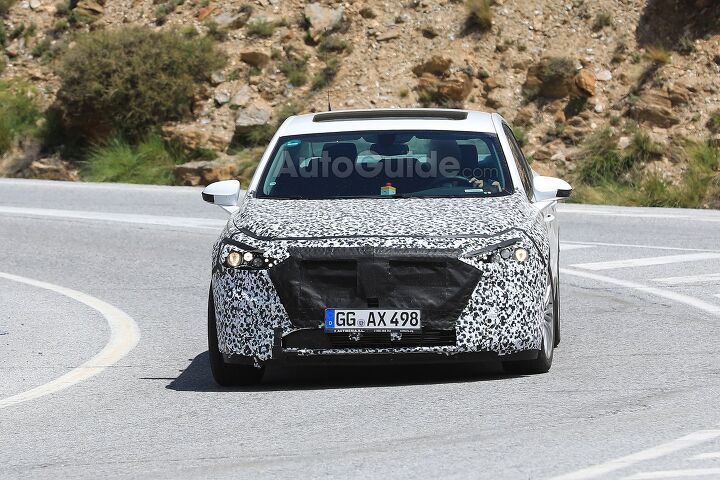Buick Lacrosse jau testuoja naują fasadą