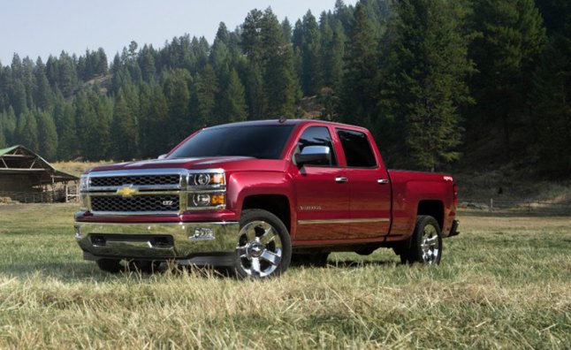 Detroite pristatyti „Chevrolet Silverado“ ir „GMC Sierra“