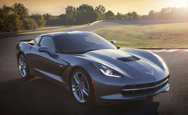 2014 m. „Chevrolet Corvette Stingray“ nuo pat pristatymo bus galima įsigyti 30 procentų prekybos salonų.